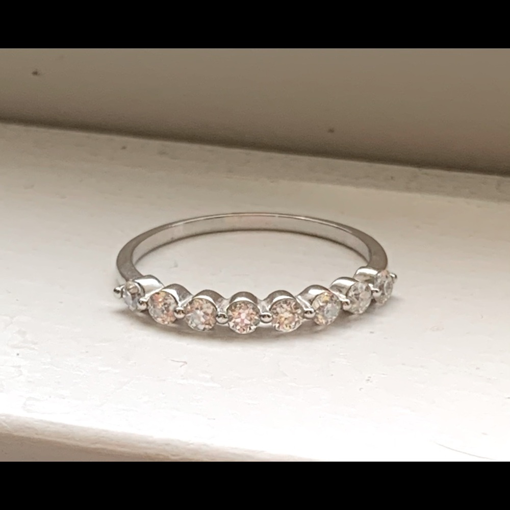 0.5 ct OEC moissanite bubble band 10k white gold